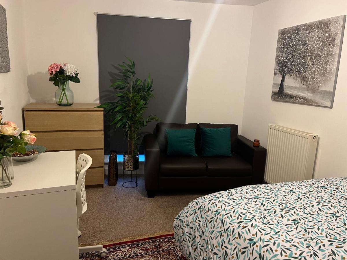 Poplar Guest House Лондон Екстериор снимка