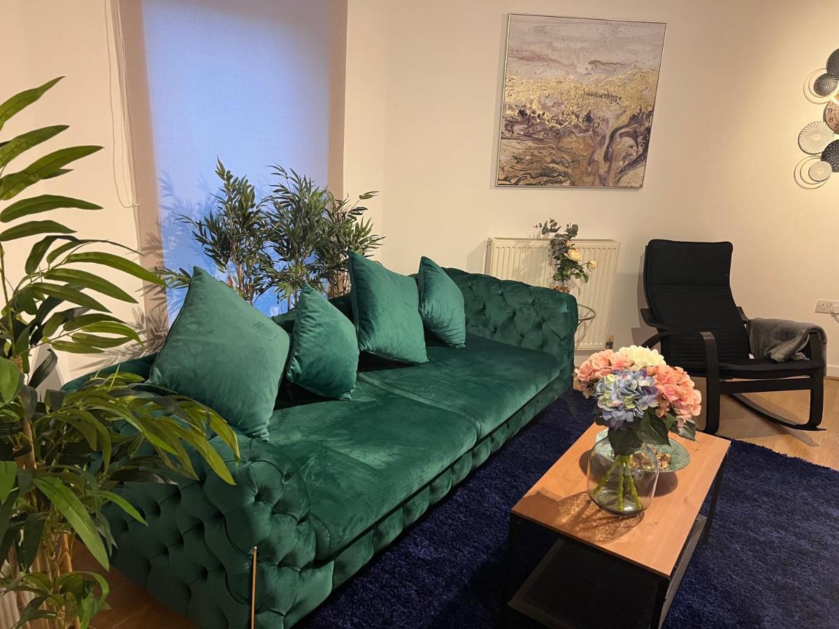 Poplar Guest House Лондон Екстериор снимка