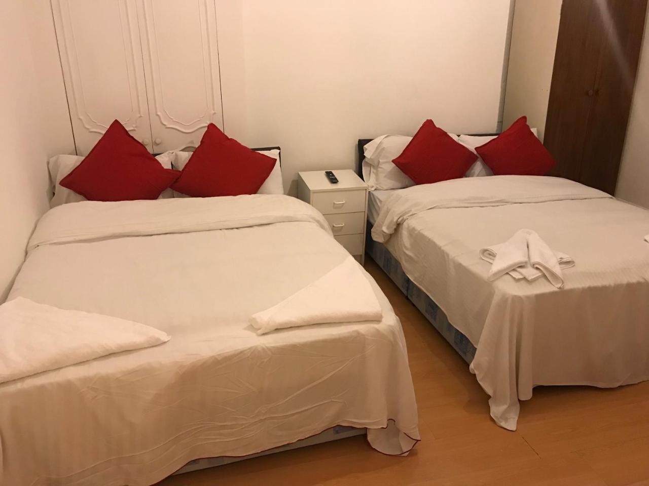 Poplar Guest House Лондон Екстериор снимка