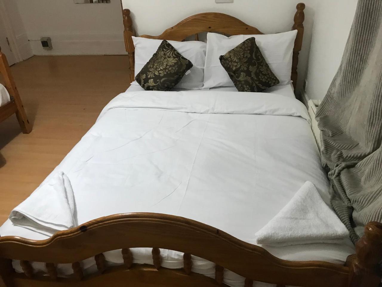 Poplar Guest House Лондон Екстериор снимка