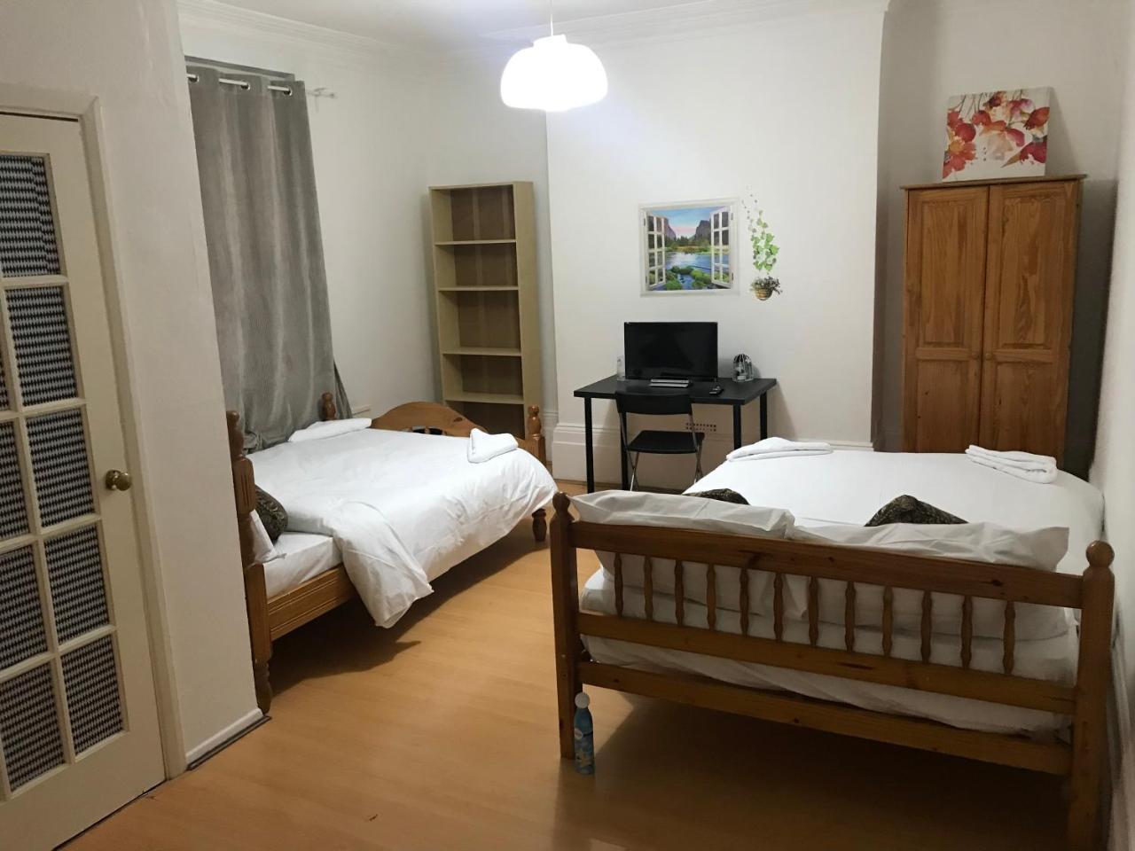 Poplar Guest House Лондон Екстериор снимка