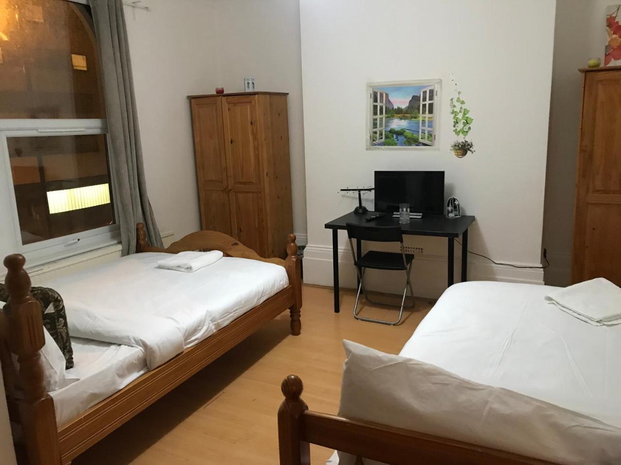 Poplar Guest House Лондон Екстериор снимка
