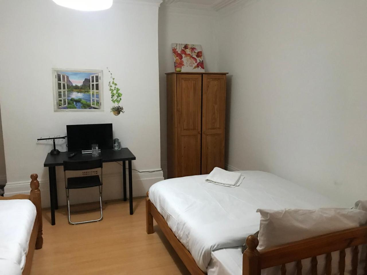 Poplar Guest House Лондон Екстериор снимка