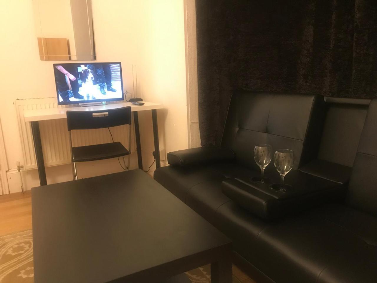 Poplar Guest House Лондон Екстериор снимка