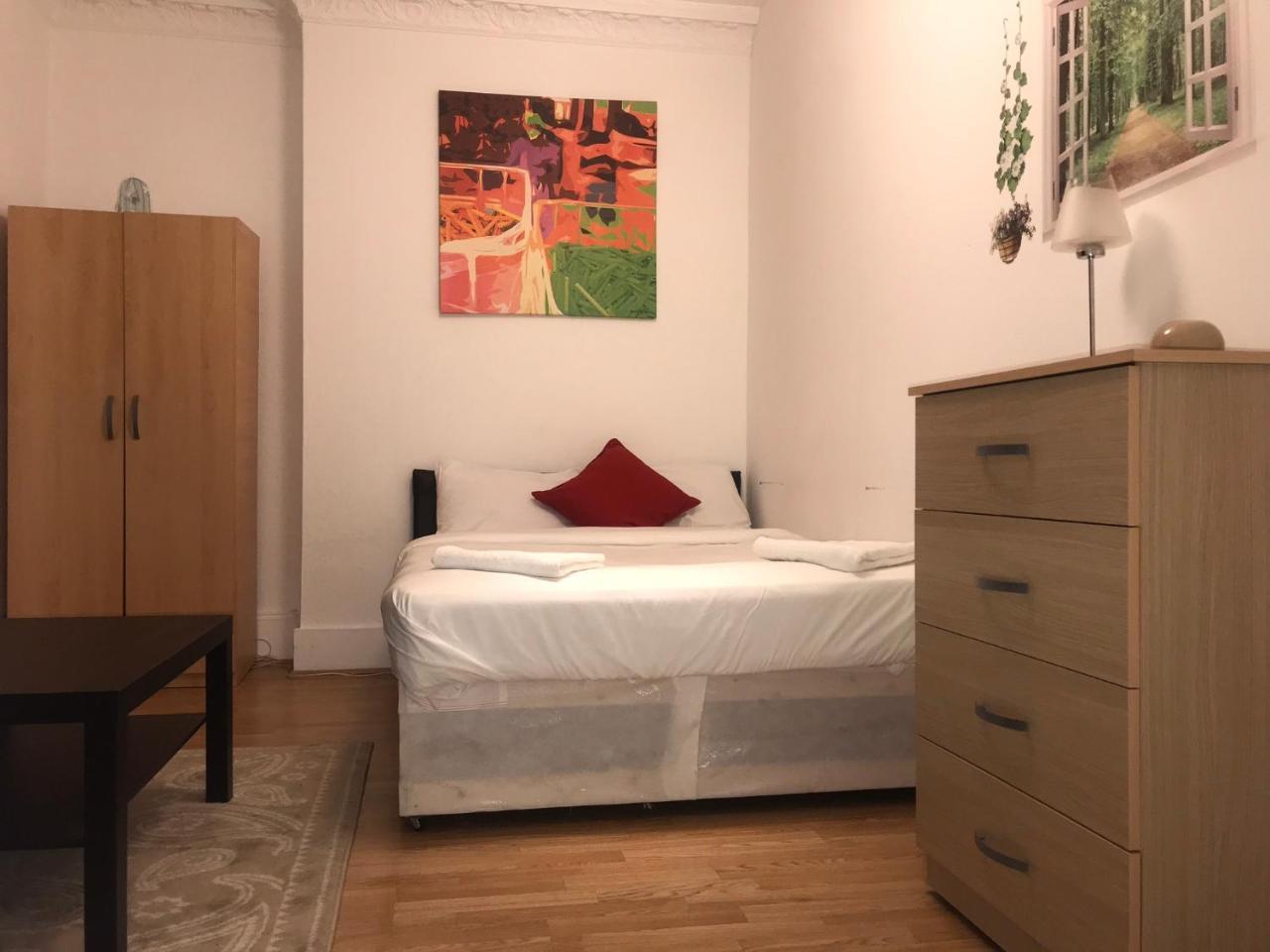 Poplar Guest House Лондон Екстериор снимка