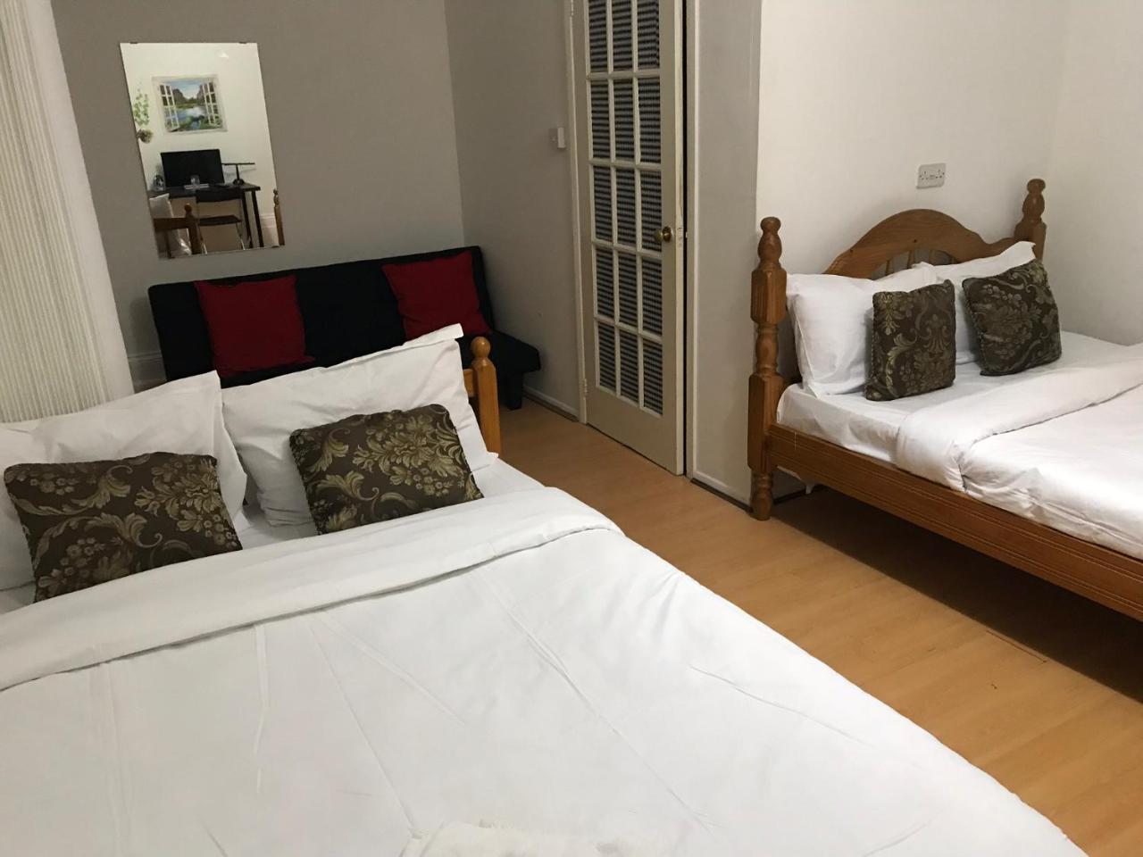 Poplar Guest House Лондон Екстериор снимка